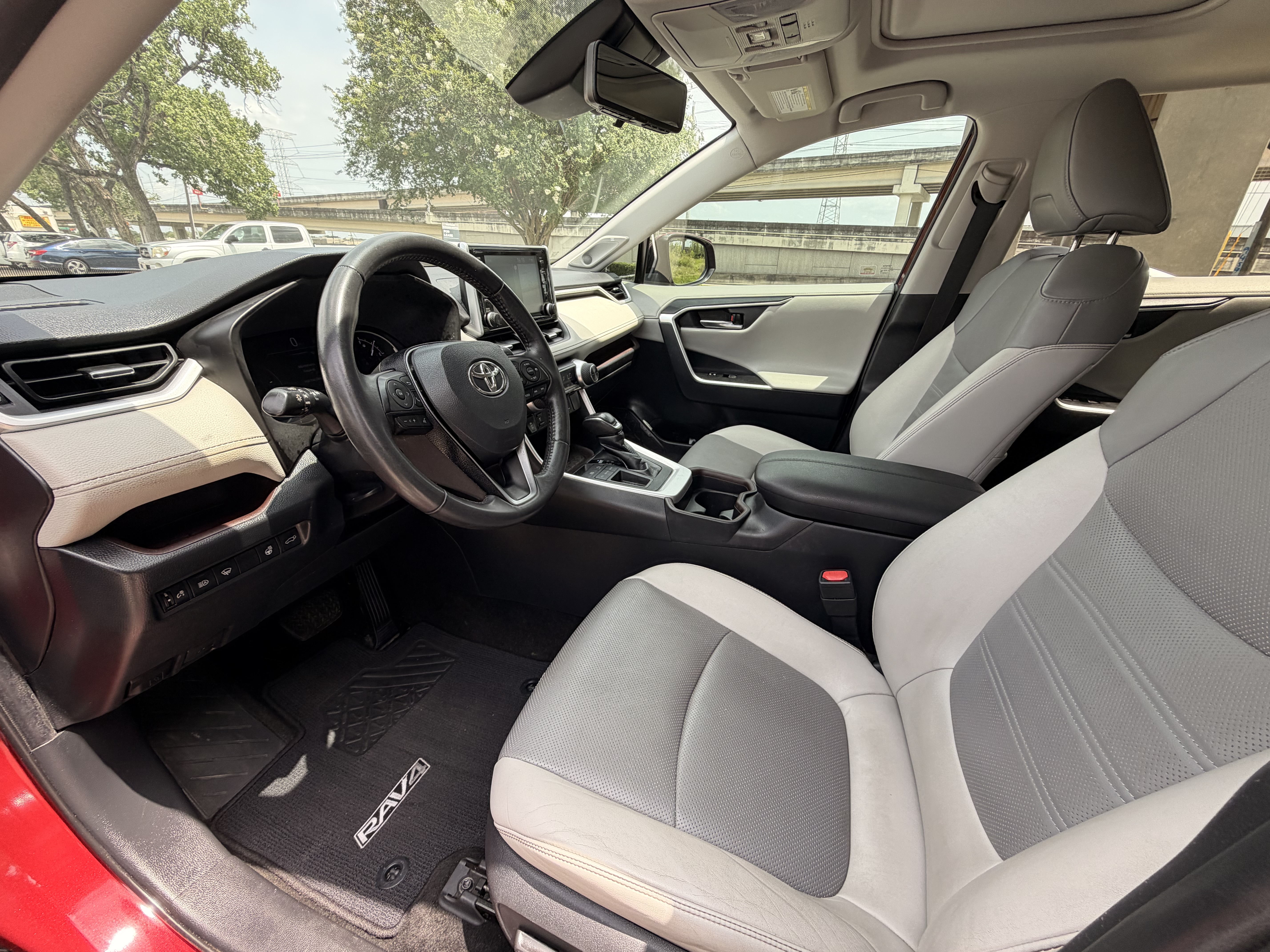 2019 TOYOTA RAV4 β photo 9