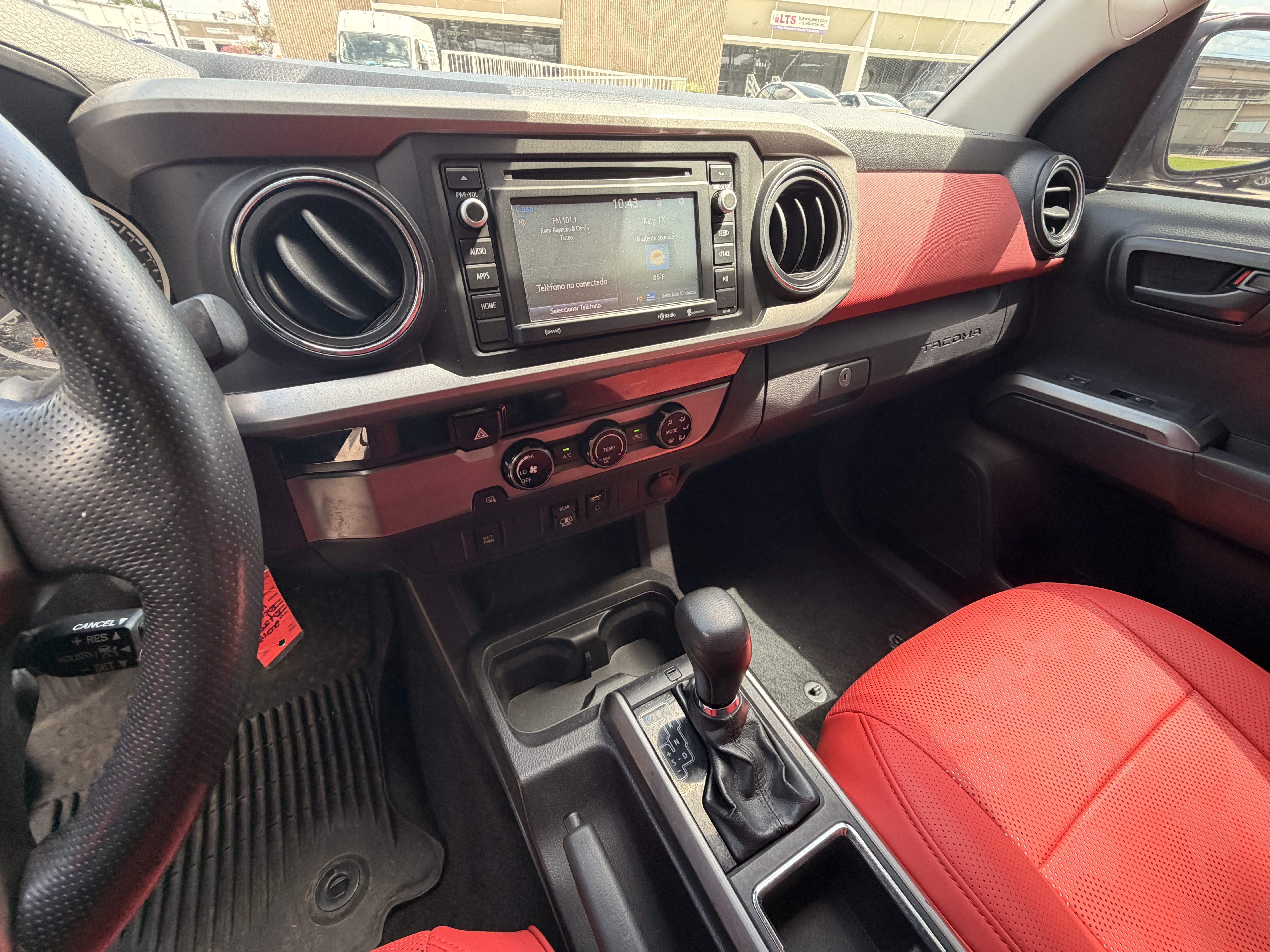 2018 TOYOTA Tacoma β photo 9