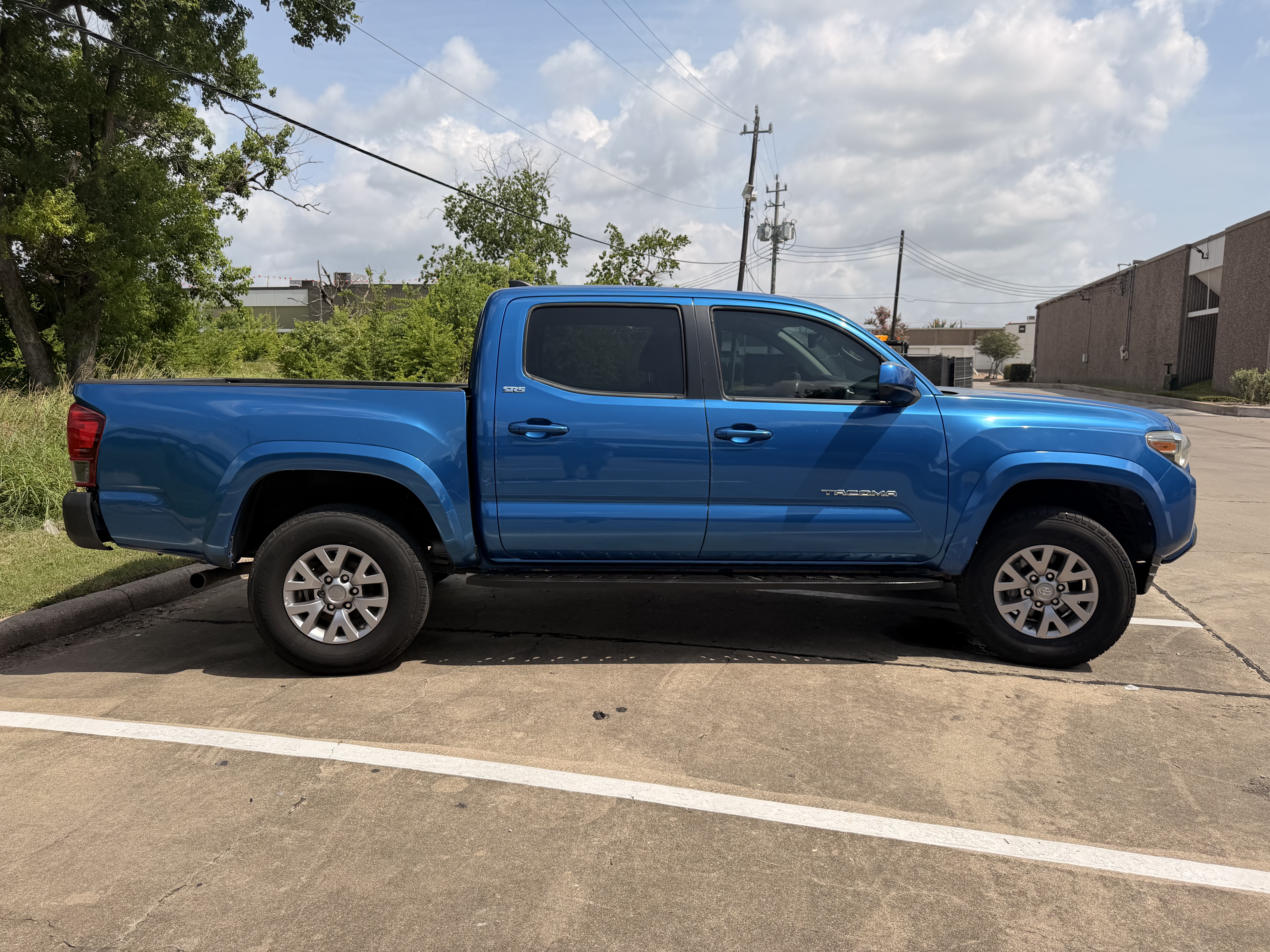2018 TOYOTA Tacoma β photo 6