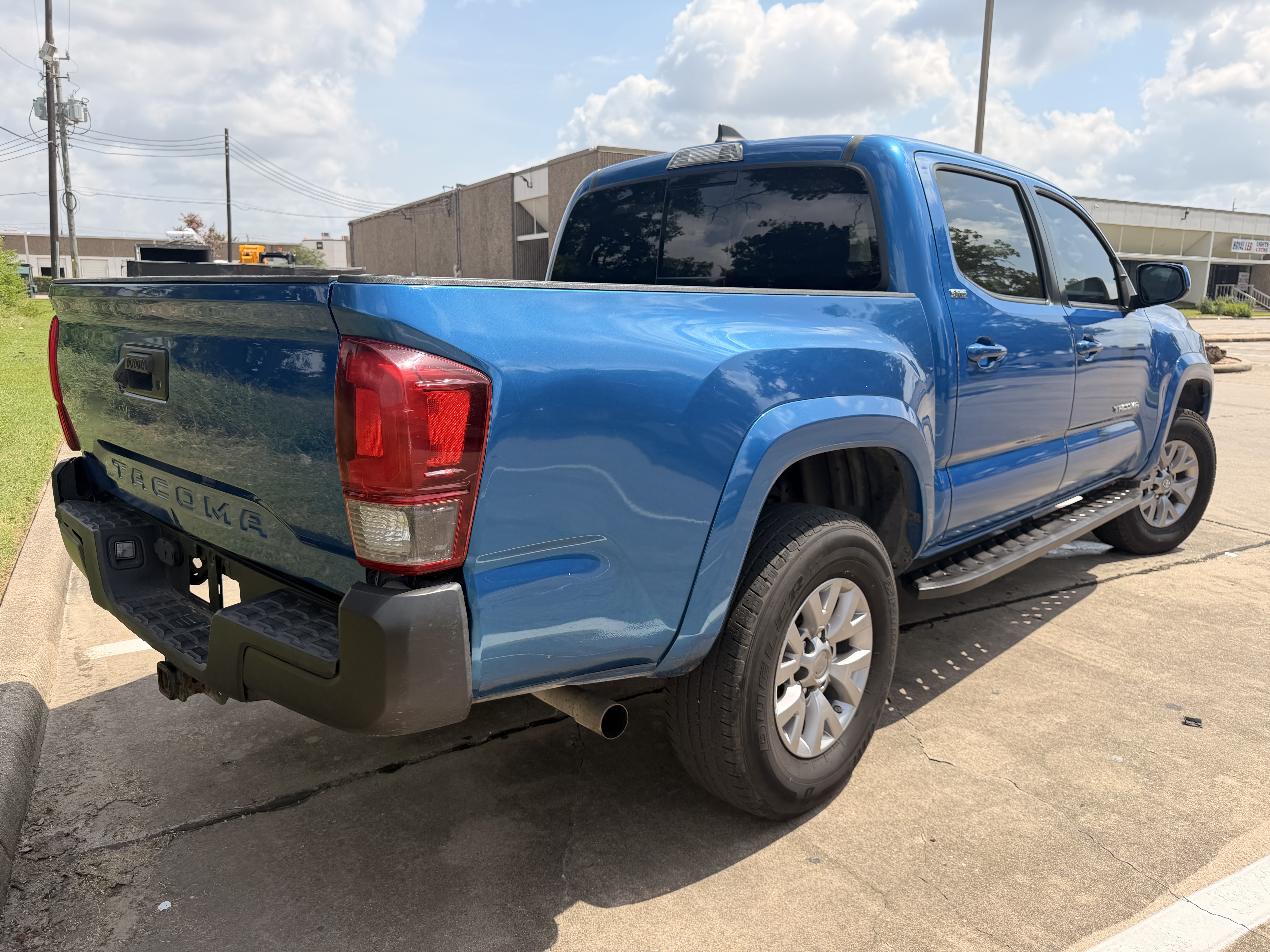 2018 TOYOTA Tacoma β photo 5