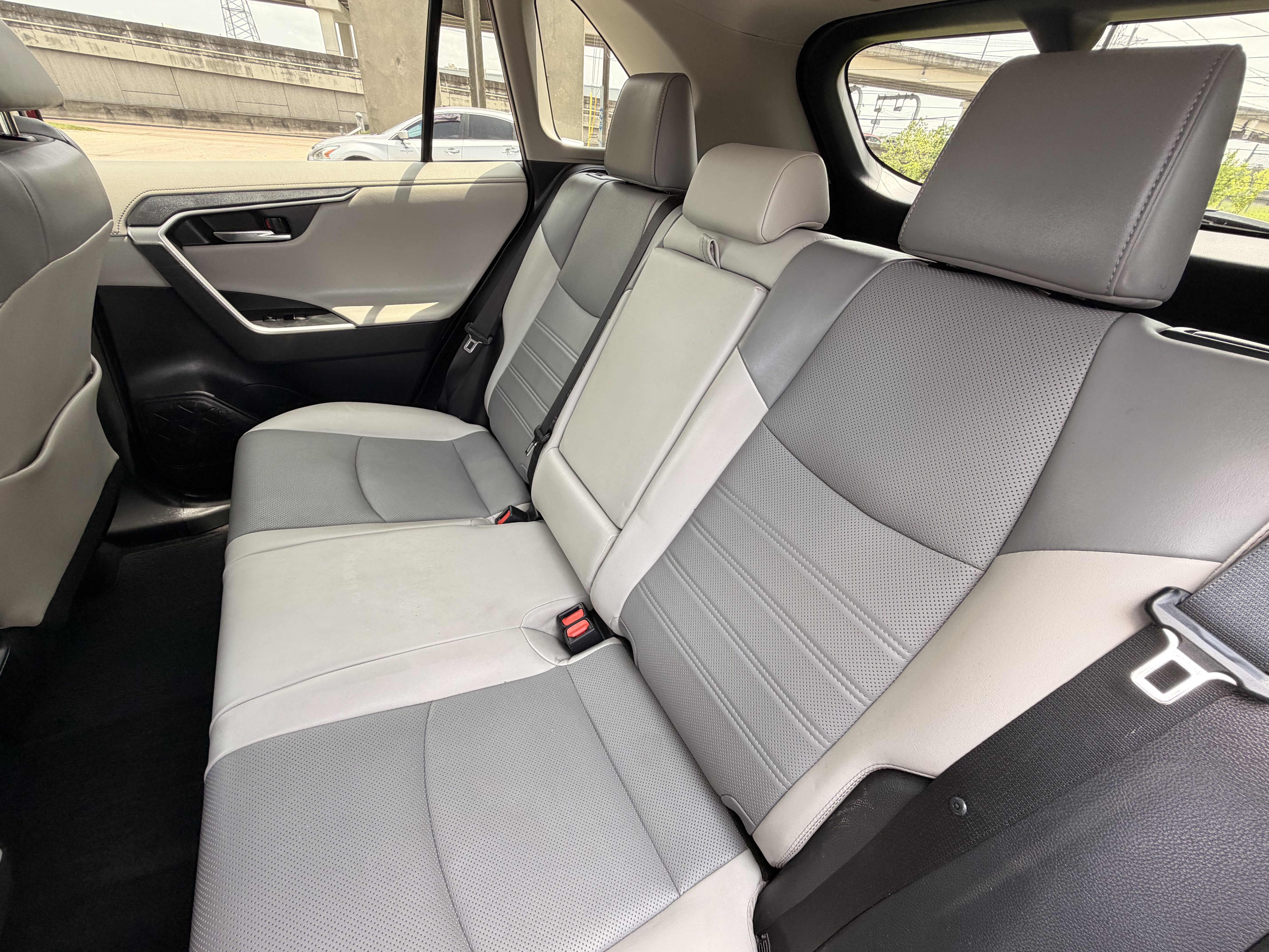 2019 TOYOTA RAV4 β photo 14