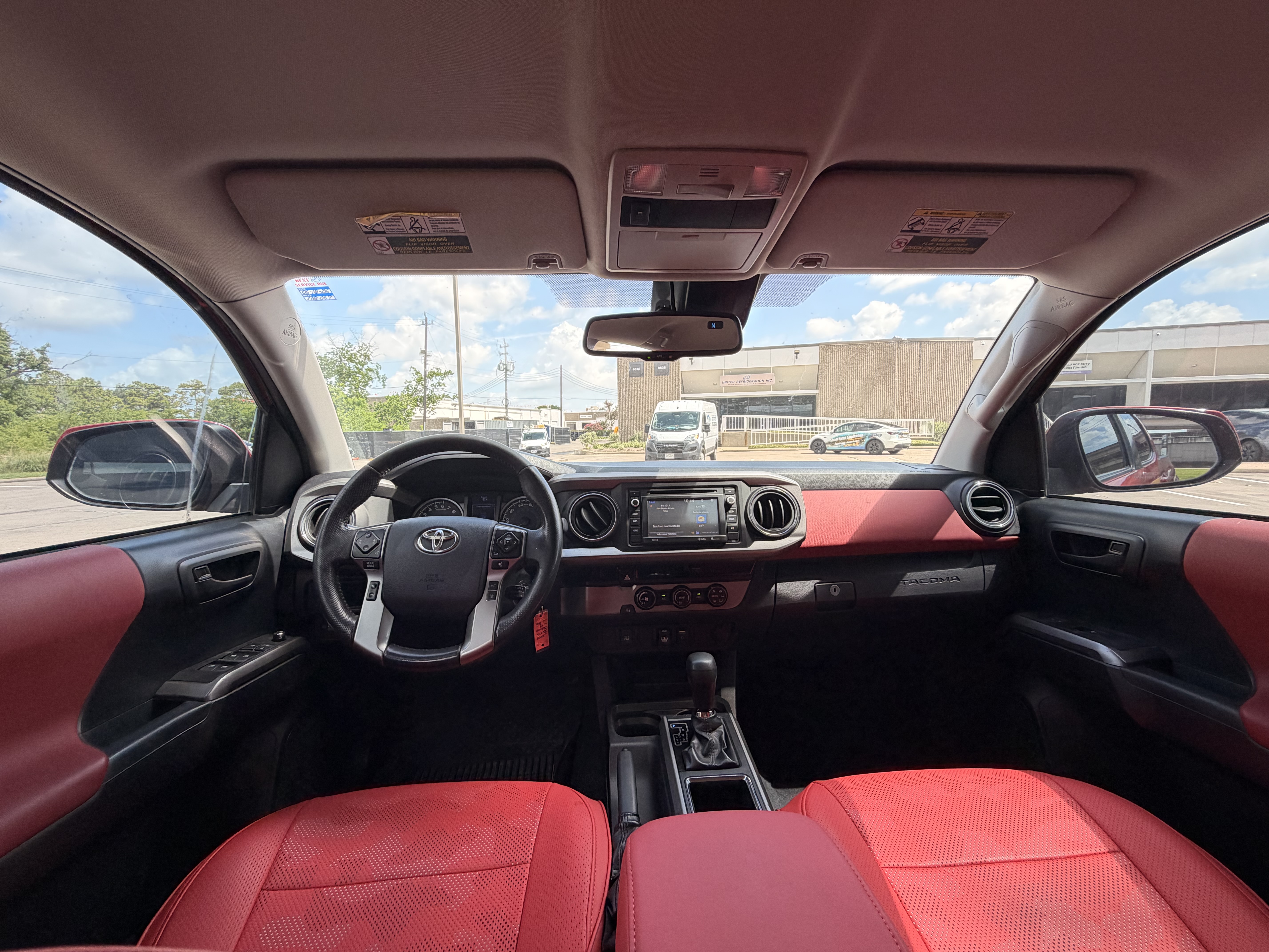 2018 TOYOTA Tacoma β photo 12