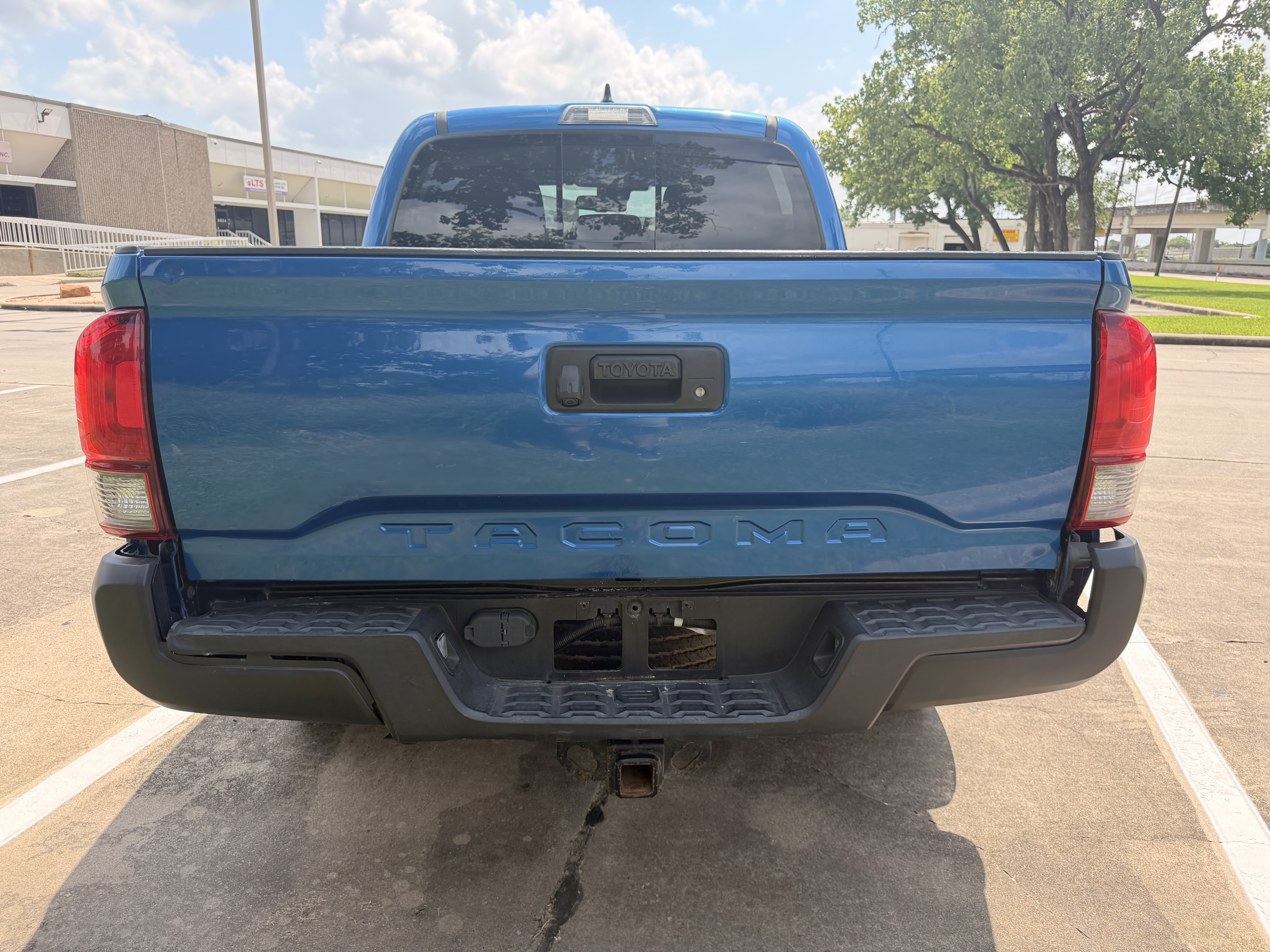 2018 TOYOTA Tacoma β photo 4